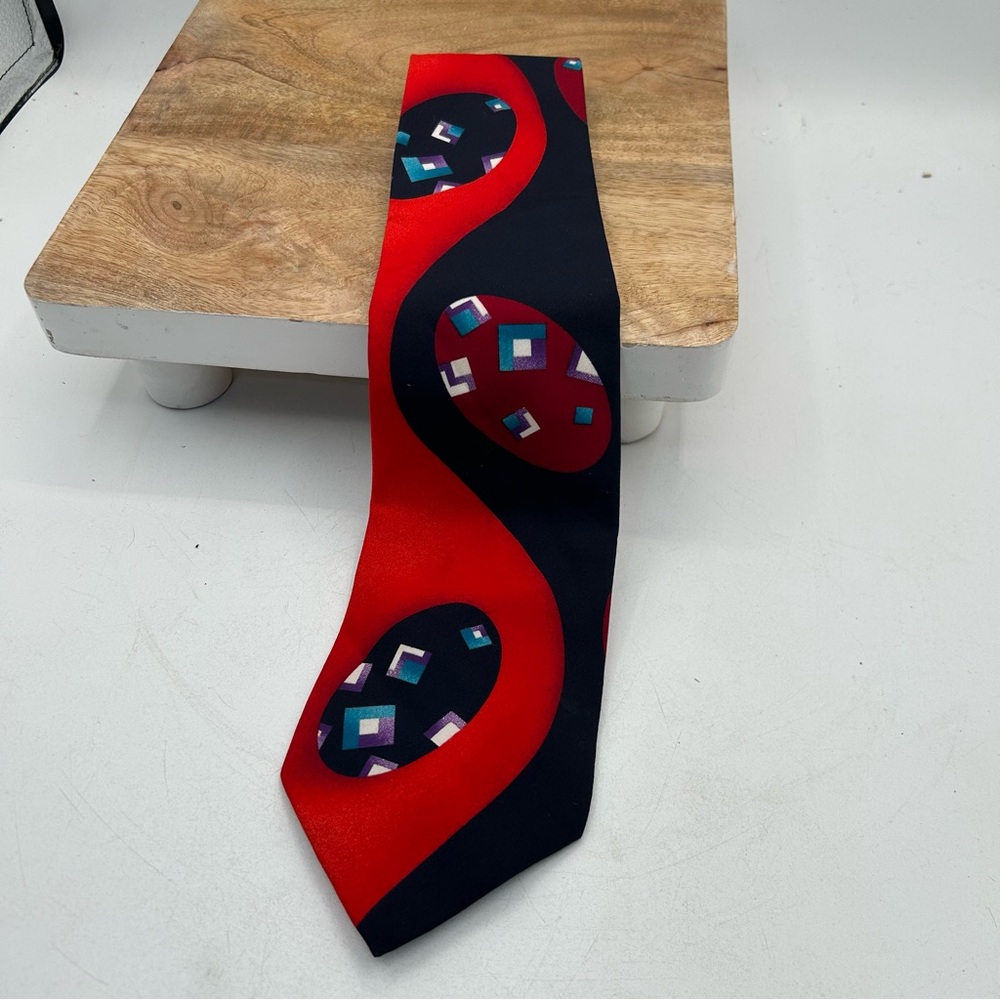 Vintage Bugle Boy USA Mens Neck Tie Abstract Geometric Red Blue Retro stylish